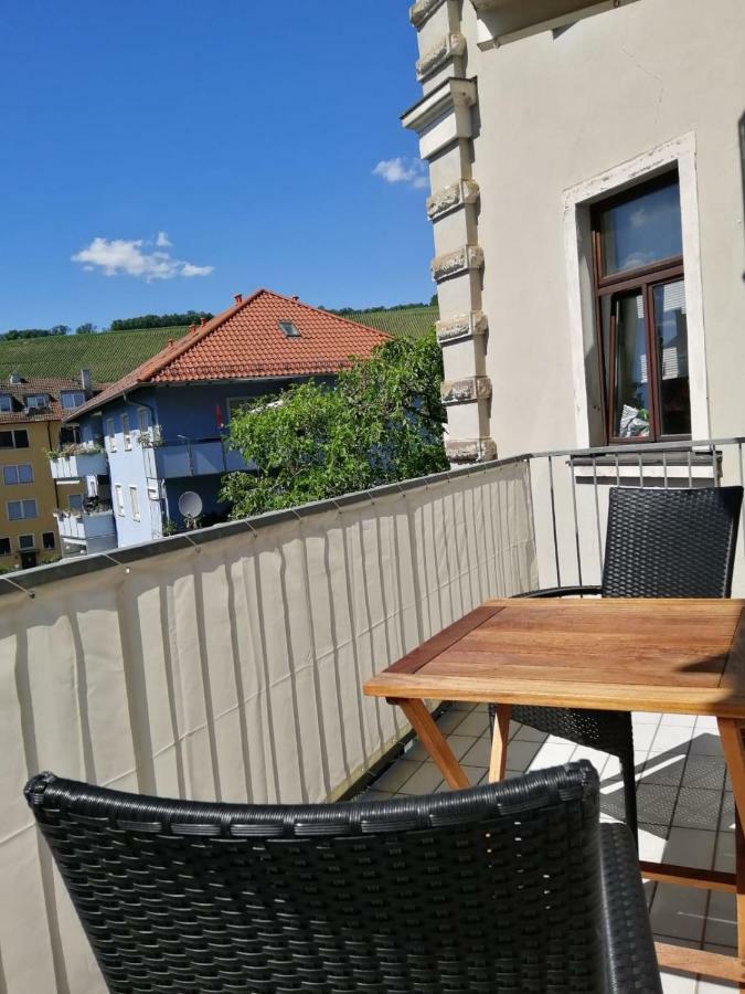 Charming City Apartment With Parking Spot Würzburg Kültér fotó